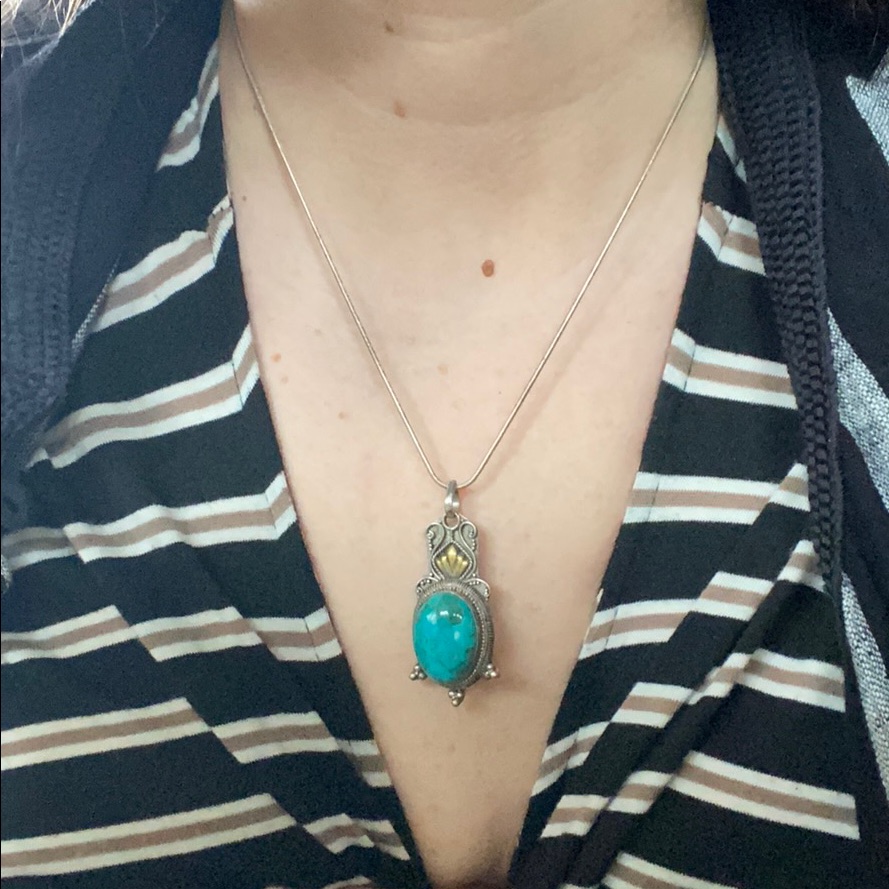 Sterling Silver And Turquoise Cabachon Necklace